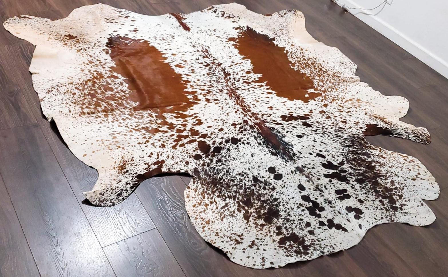 Premium Quality Real Tricolor Cowhide Rug Leather/ Cow Skin Area Rug Hair on Leather Hide 6.5 ft X 6.5 ft - 36 x 36 sq.ft Approx. (Tricolor 21)